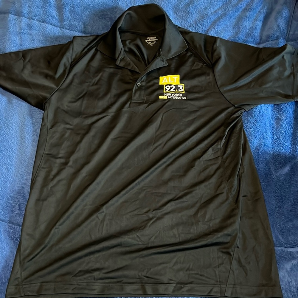 NWOT Alt 92.3 New York Black Collared L Shirt
